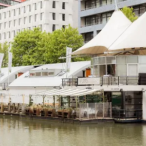 FLOATS by H2OTEL Rotterdam Hotel